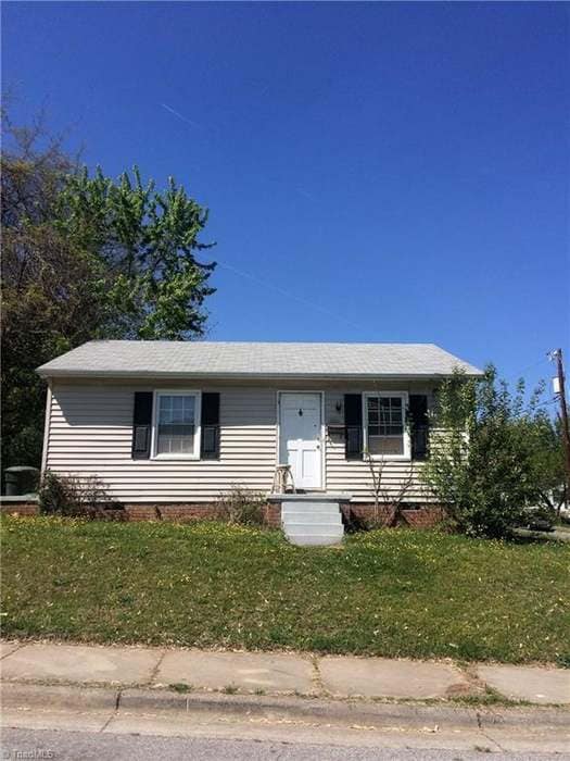 1544 McCormick St, Greensboro, NC 27403 $ 45,500 1 - Greensboro Datum: 24-2019-XNUMX Status: SÅLD Partner...