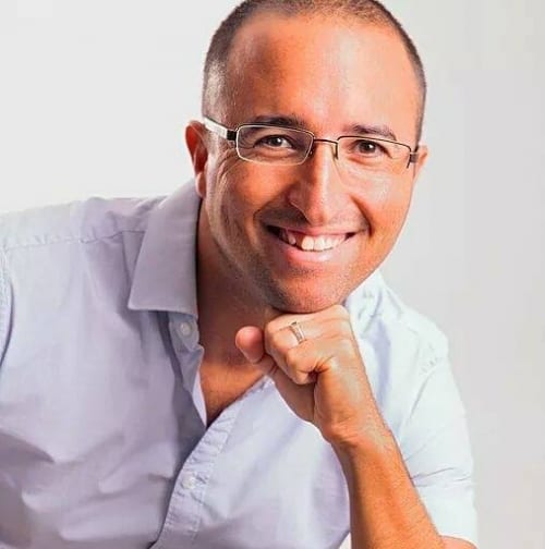 Get our next “Entrepreneur of the Week” - Yoav Pinhas Private Entrepreneur in Detroit. In 3…