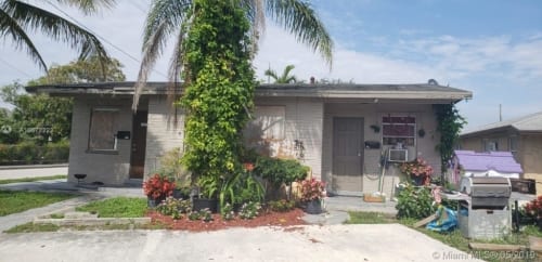 465,000 465,000 $ - Actif 1427 33460 $ Actif XNUMX Railroad Ave, Lake Worth, Floride XNUMX County - Palm…