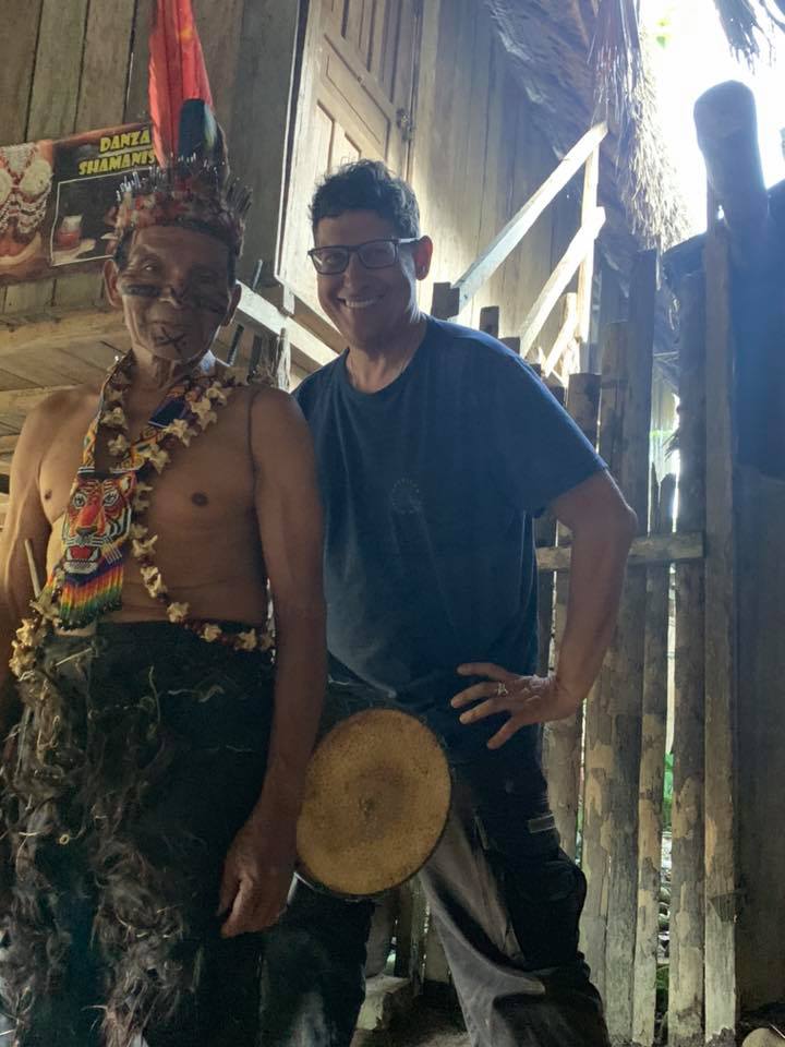 אחרי יום שלם בשבט האינדיאני של הקיצ'ואה (Kichua) ביערות הגשם באמזונס אתה למ...