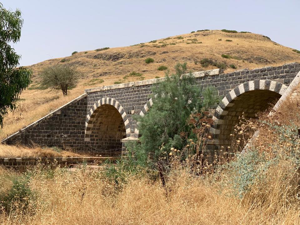 את תחנות הרכבת הטורקיות אני נהנה לצלם בכל פעם - כיצד הן צצות במקומות הכי לא צפוי...