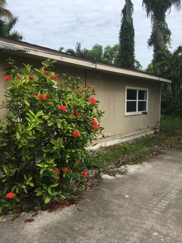 Package Deal Property Address: FORT MYERS, FL 33908 Beds: 3 Baths: 1 Sqm: 112 ...