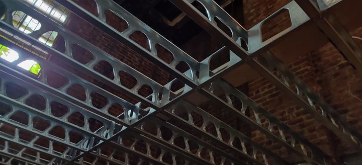 Εδώ είναι μερικές εικόνες που δείχνουν τη διαφορά μεταξύ των παλαιών εποχών, κατασκευασμένων από ξύλο και νέων, κατασκευασμένων από σίδηρο. ενδιαφέρων…