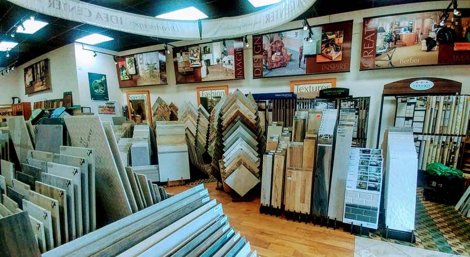  הוקמה עסק לשטיחים, אריחים וארונות למכירה
 235,000 $. (פורט סנט לוק ...