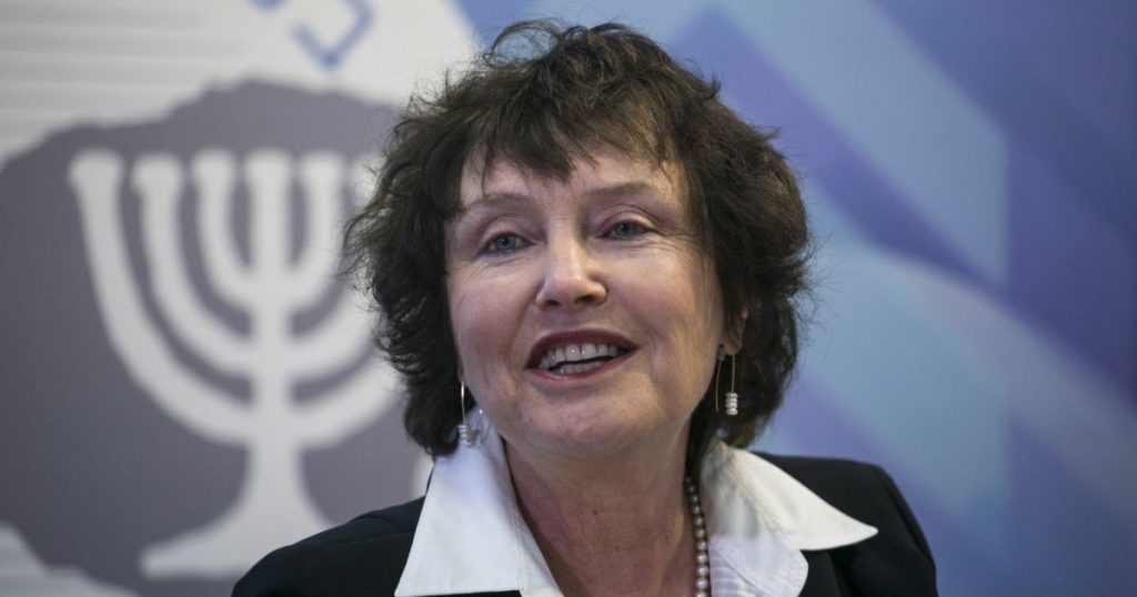 בוקר טוב לכל חברי הפורום! :)
 "הריבית צפויה לעלות ברבעון הרביעי"
 זוהי הכותרת הב...