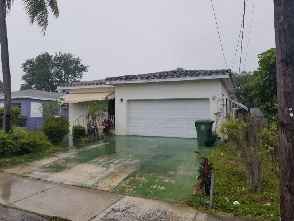 Heart District Miami-Dade County This large home is 4/2 with a 2 car garage. 1368 ...