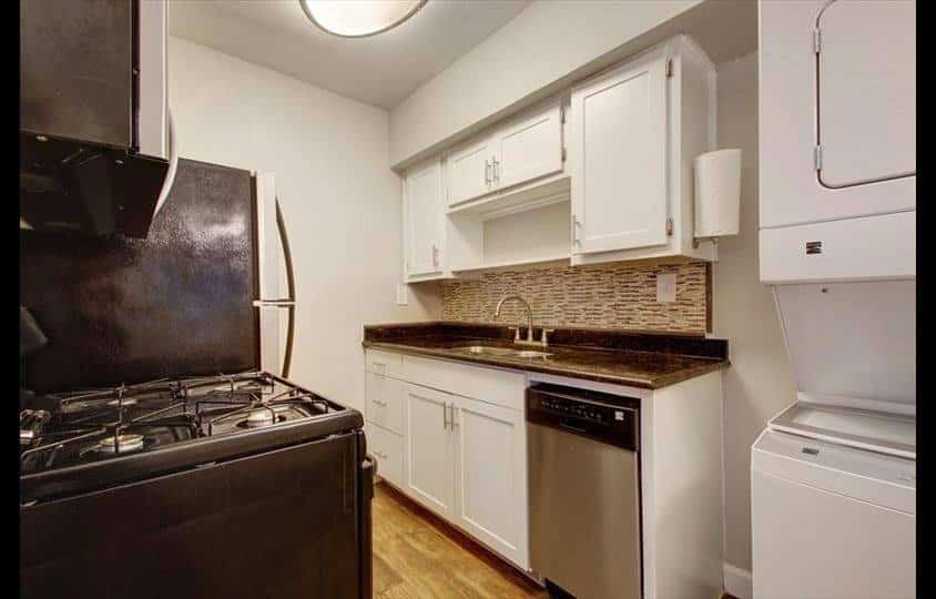 East University Place - דירת 2 מיטות / 1 אמבטיות למכירה