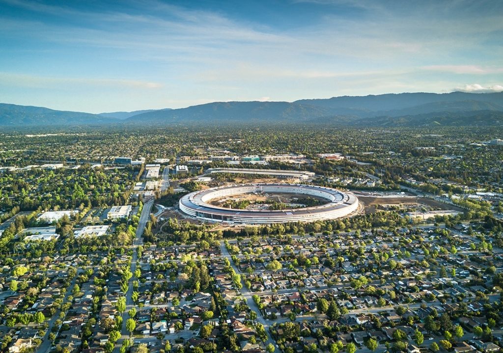 "מתחייבים להיות חלק מהפתרון": אפל תשקיע 2.5 מיליארד דולר בטיפול במשבר ...