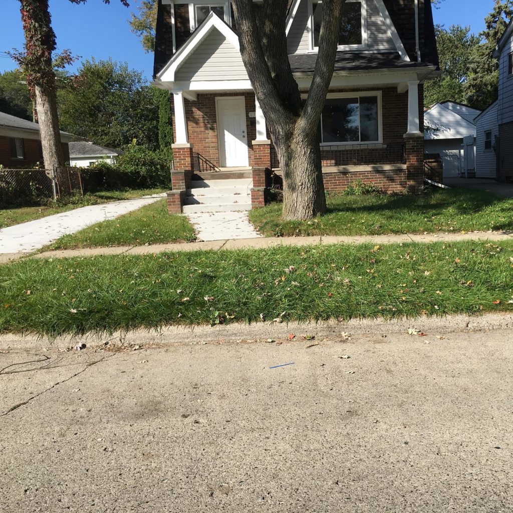 Free estimate and appointment for that day. Front and back section, front front, weeds ...
