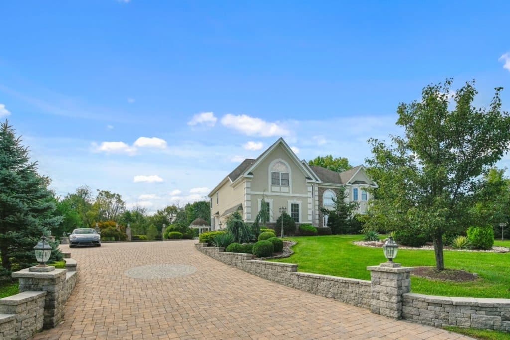 137 Grasshopper Drive, Ivyland, פנסילבניה 18974 מוצע למכירה - Artem Asriants