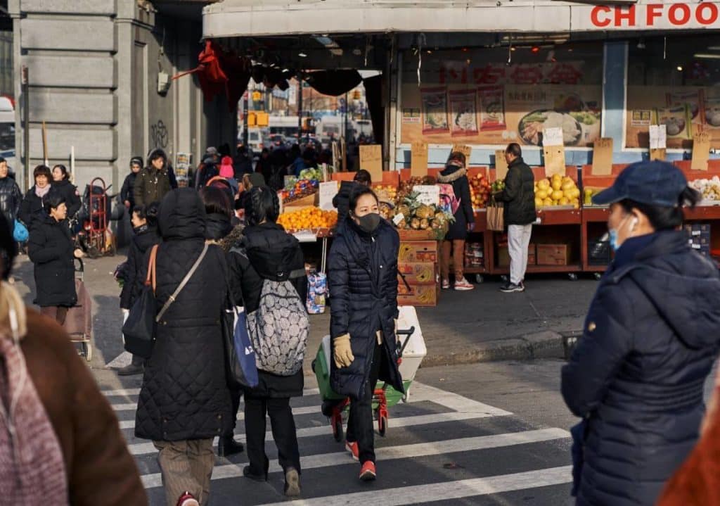 New York a franchi le seuil des 150,000 XNUMX caisses corona! Avec un nombre de bâtons supérieur à l'Italie et à l'Espagne ...