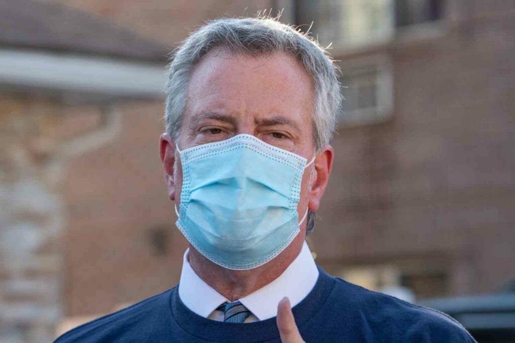 De Blasio announces $1,000 fine for anyone not wearing a mask in NYC