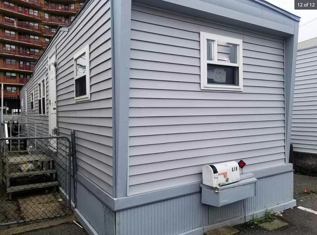 הייתם קונים? בית על הים משופץ קוסמטית עם 3 שנים אחריות על החשמל והצנרת renovate...