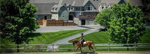 העיר שוכנת על שפת האגם קור ד’אלין, איידהו, נמצאת בראש רשימת שווקי הדיור המתעוררים…